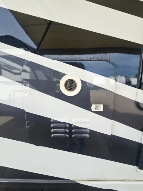 2018 Tiffin Wayfarer 24 FW, Photos photo 3