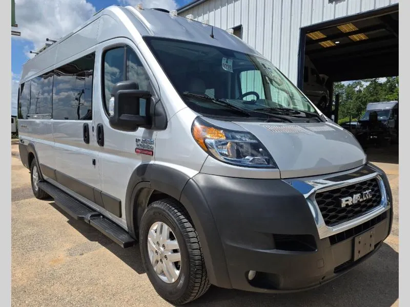 2020 Thor Motor Coach Sequence 20L - Photo 2