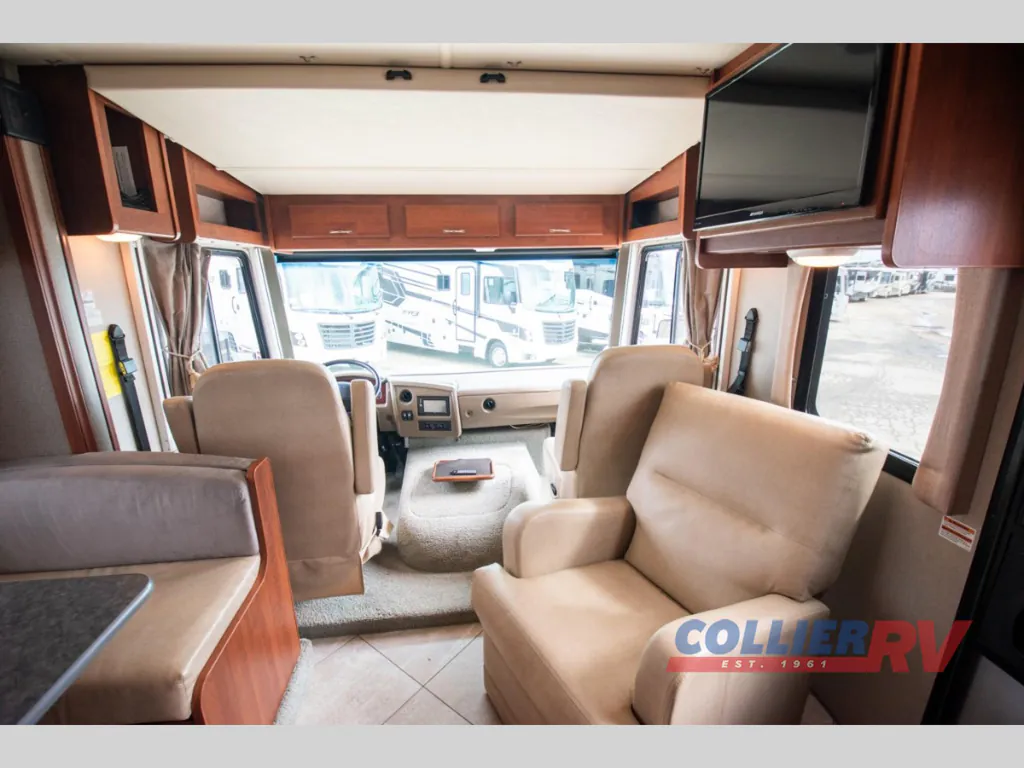2015 Fleetwood Flair 26E, Photos photo 3