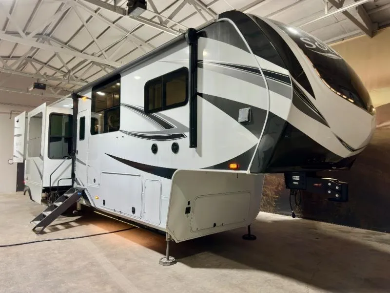 2024 Grand Design Solitude 390RK - Photo 2