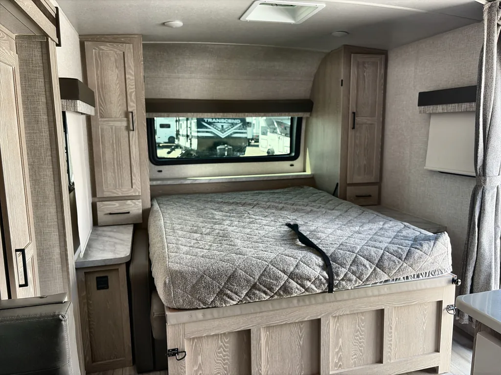 2023 Forest River Flagstaff Micro Lite 25BRDS, Photos photo 13