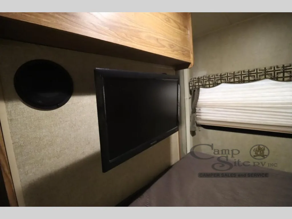 2014 Forest River Rockwood Ultra Lite 2702SS, Photos photo 42