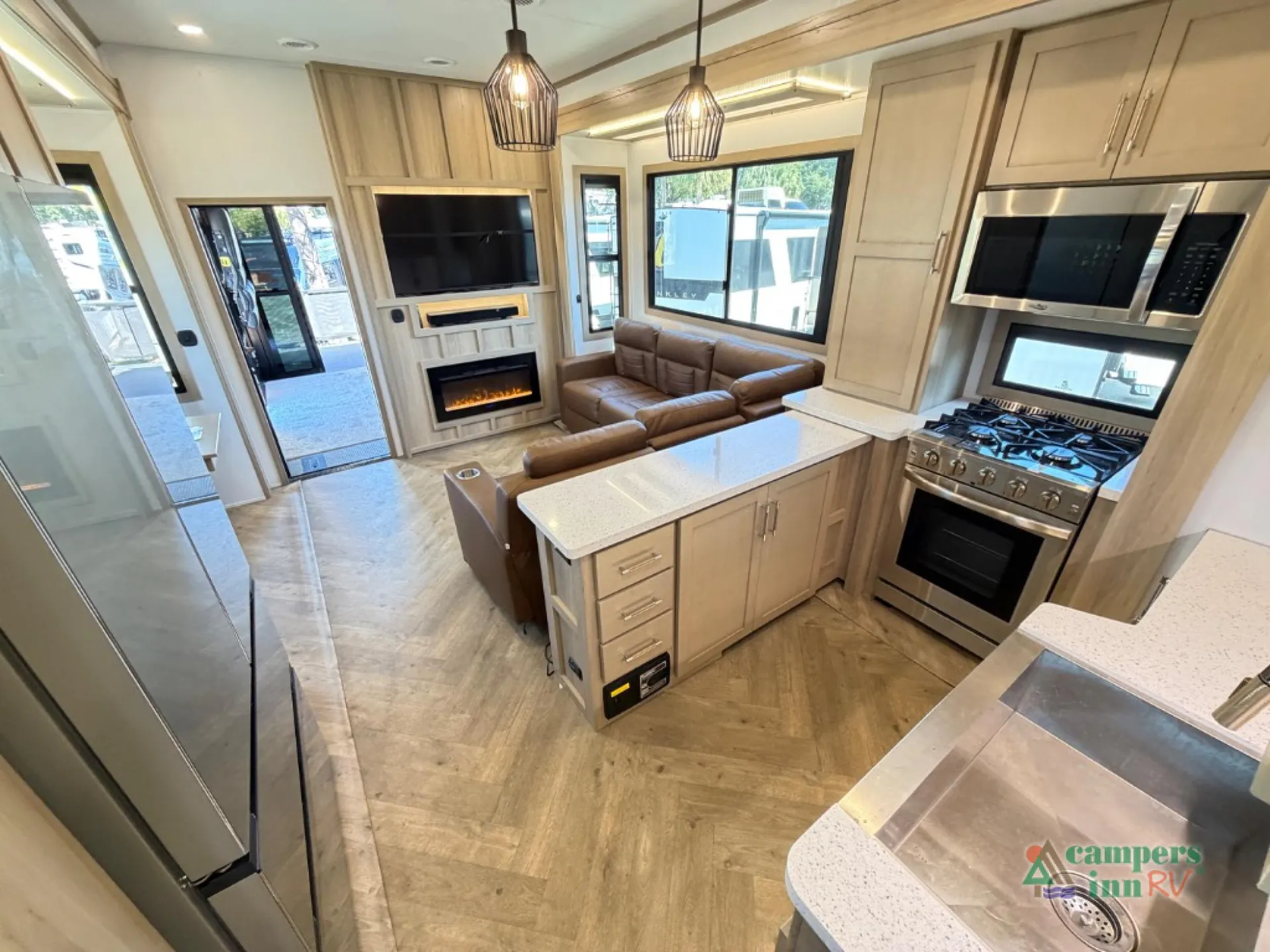 2025 Keystone Raptor 441 - Photo 3