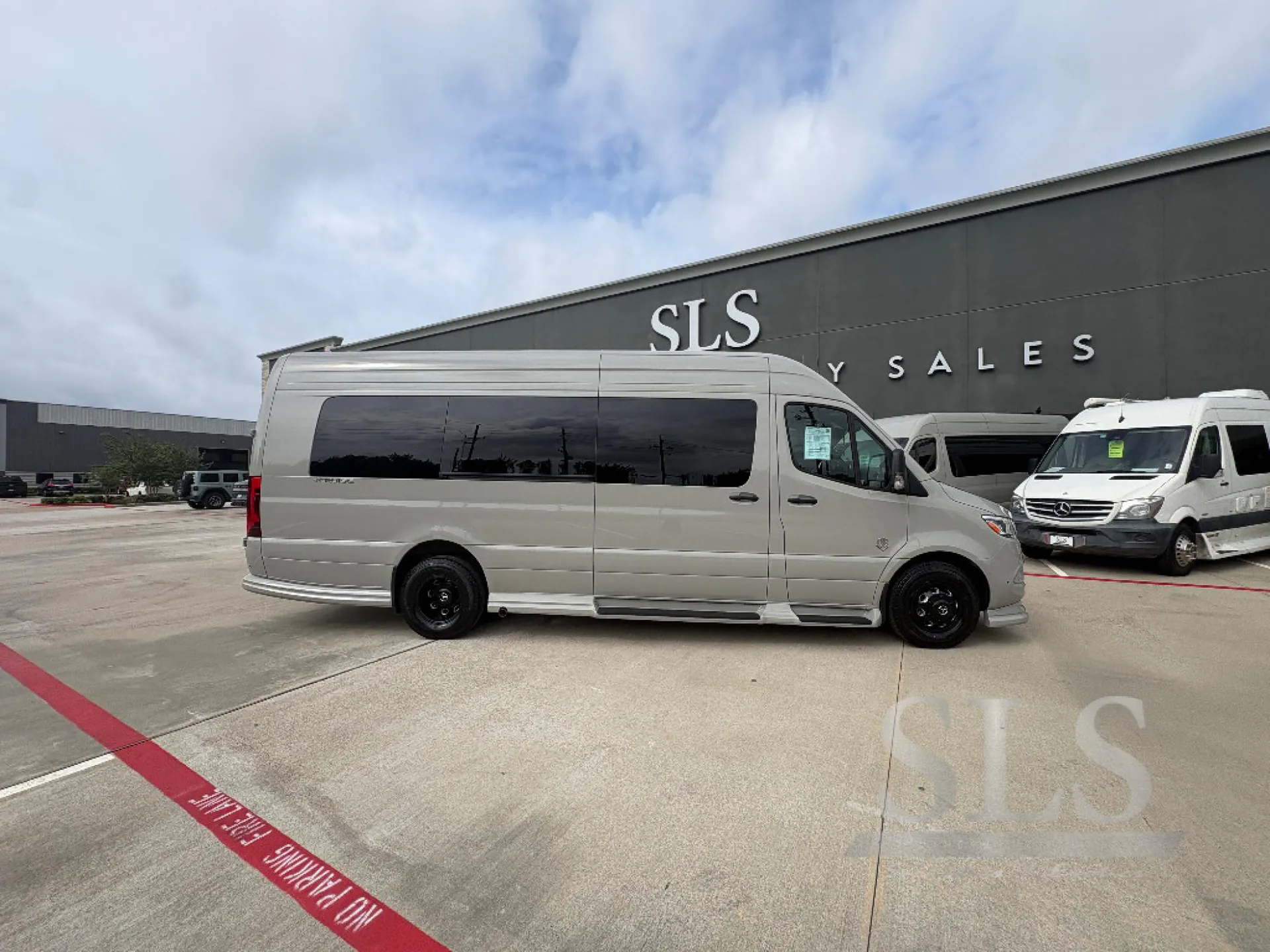 2027 OGV Luxury Coach V-Cruise 10OBW - Photo 4