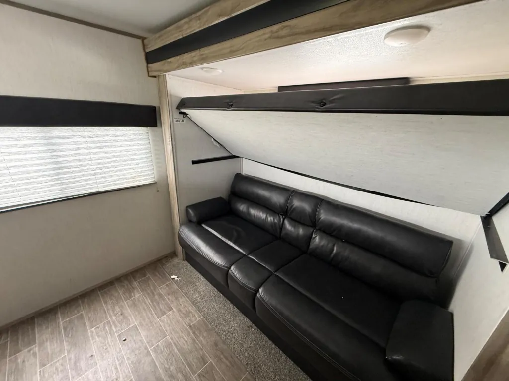 2021 Forest River Cherokee Alpha Wolf 33BH-L, Photos photo 33