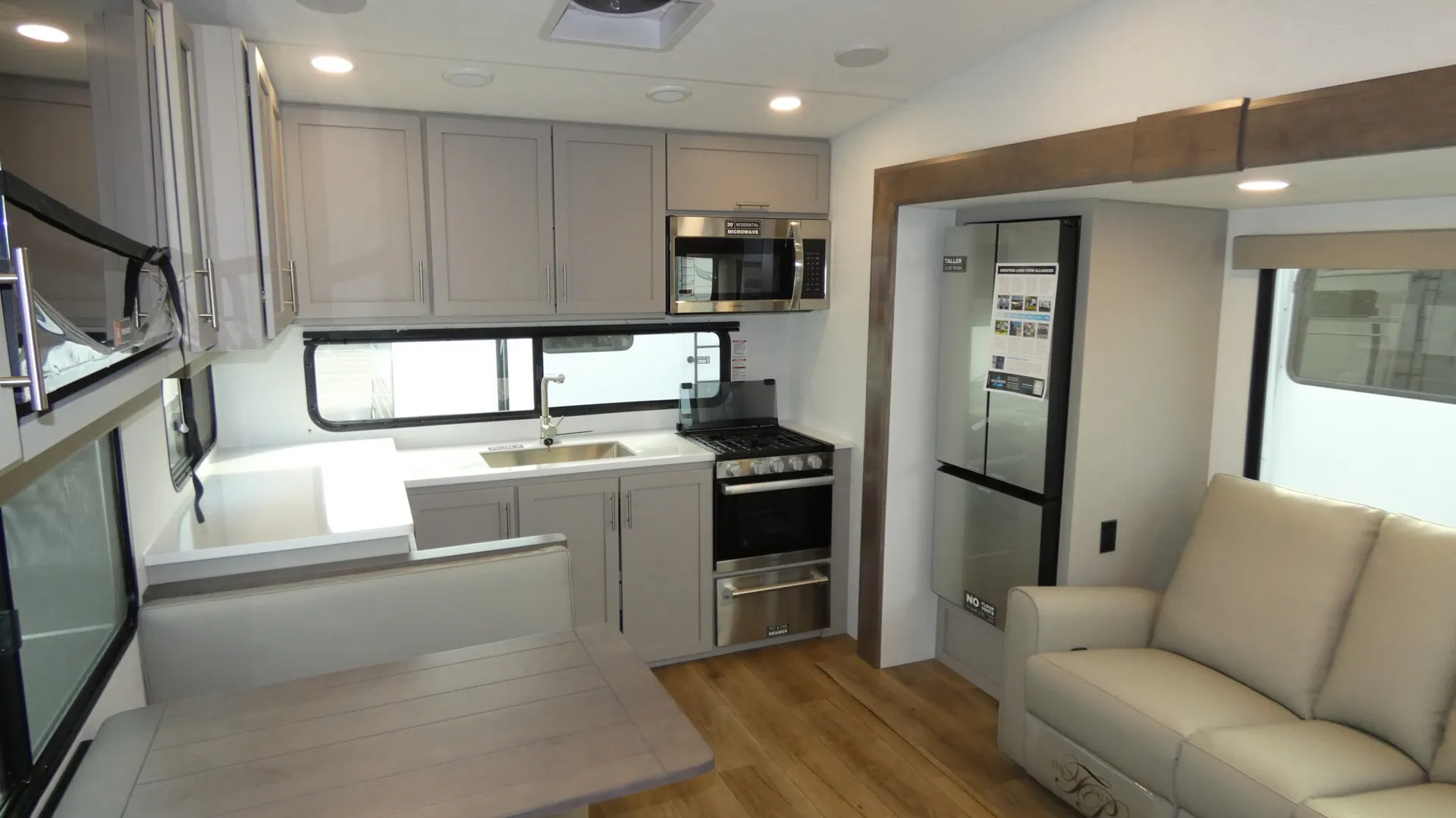 2026 Alliance RV Avenue All-Access 23ML - Photo 3