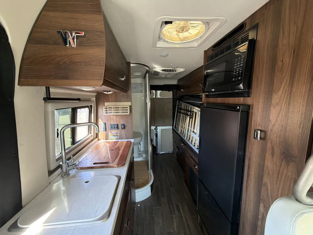 2023 Winnebago Travato 59G, Photos photo 3
