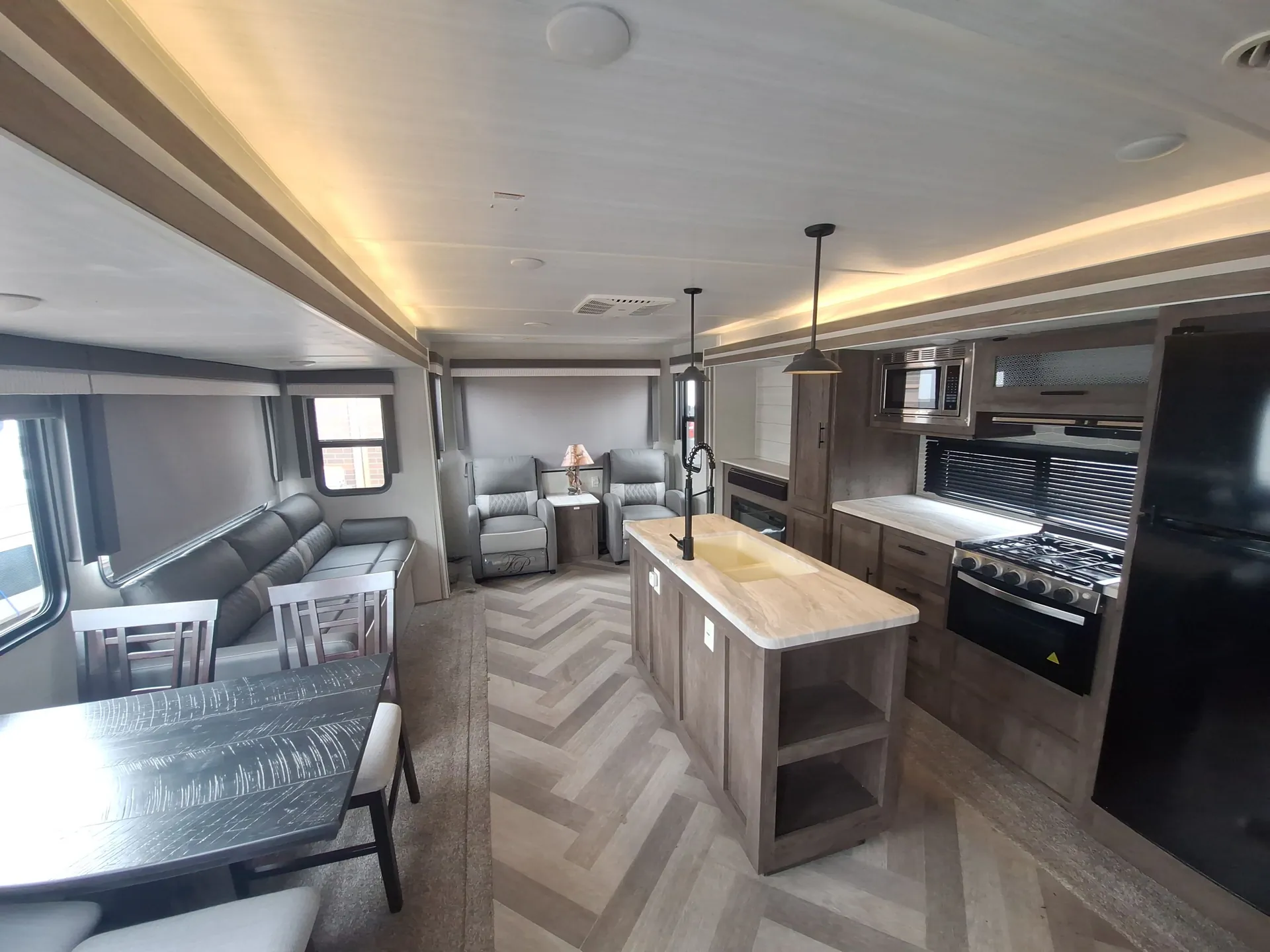 2021 Forest River Wildwood 27RE — living area main