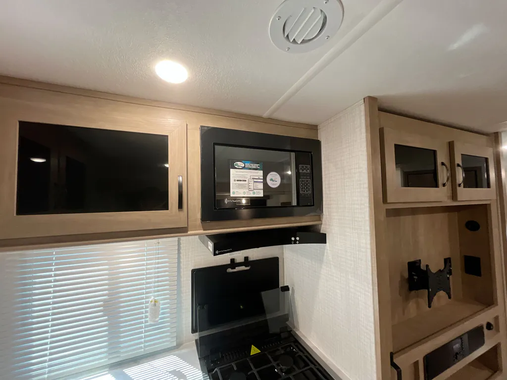 2025 Forest River Solaire 2430BHS, Photos photo 11