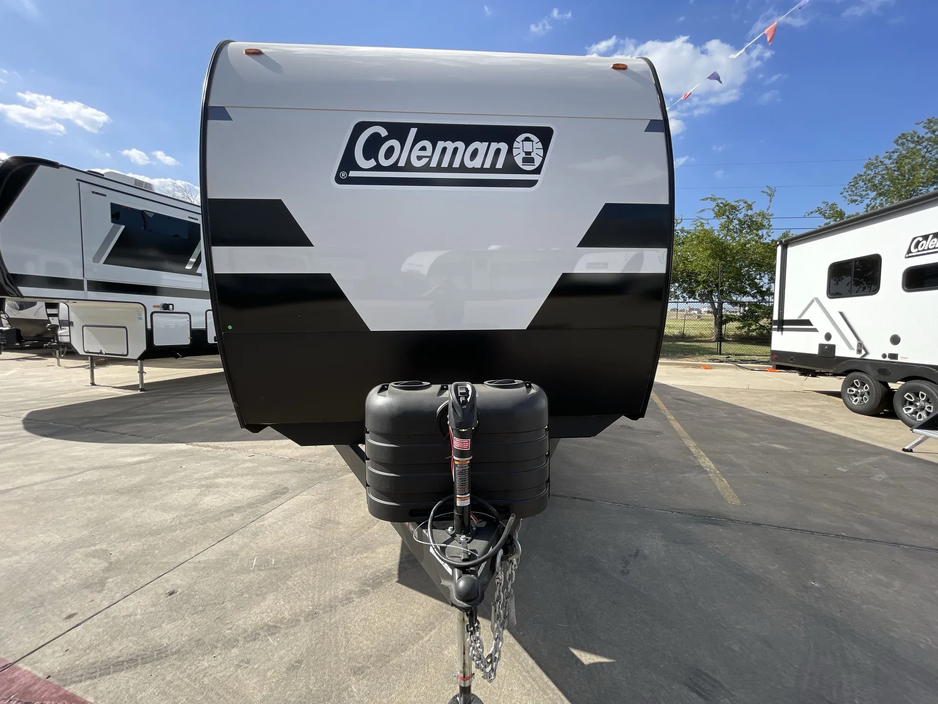 2026 Keystone Coleman Lantern 32BHS — front