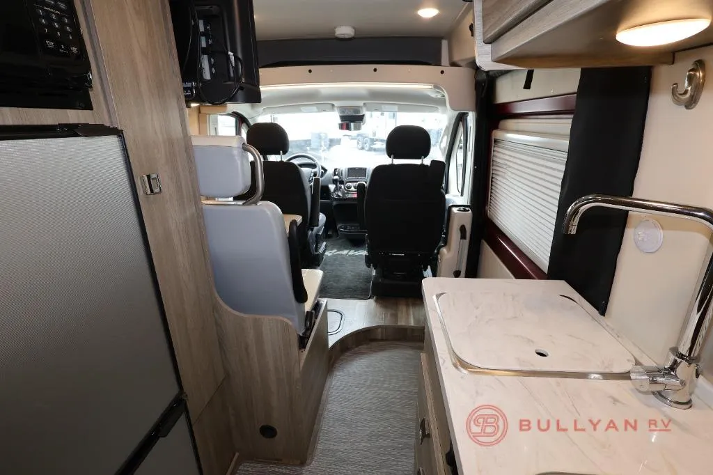 2022 Winnebago Travato 59G - Photo 4