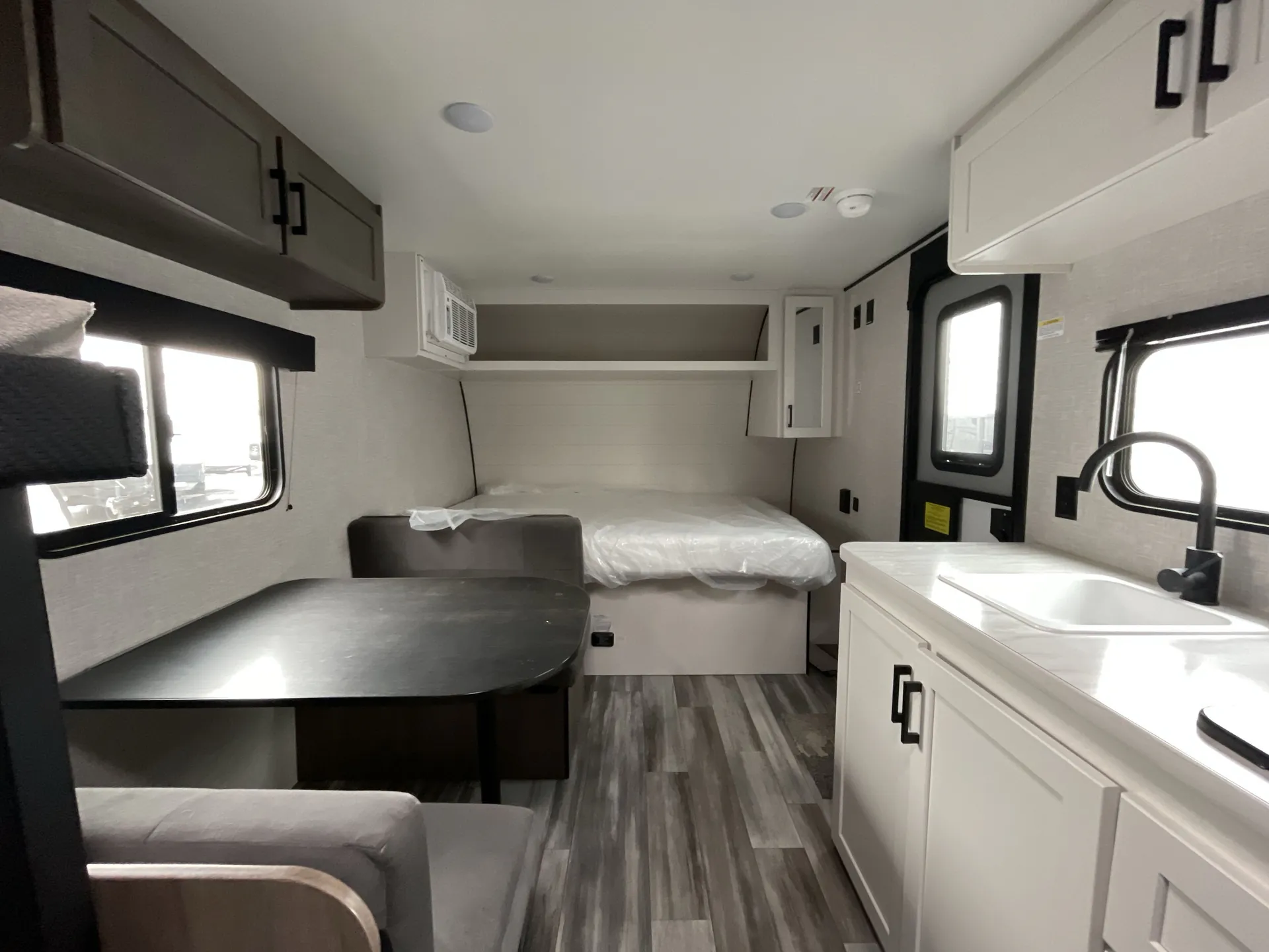 2025 Jayco Jay Flight SLX 175BHW — living area main
