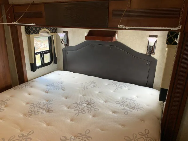 2014 Keystone Montana 3100RL, Photos photo 44