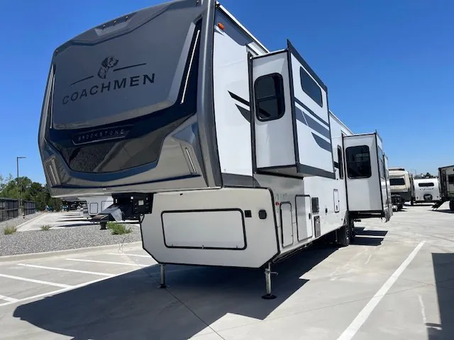 2027 Coachmen Brookstone 395DBL - Photo 3