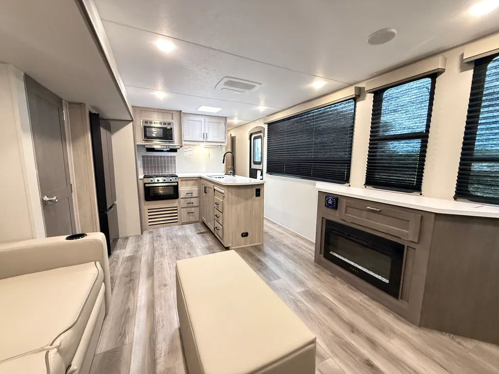 2026 Coachmen Catalina Legacy Edition 283RNR, Photos photo 18