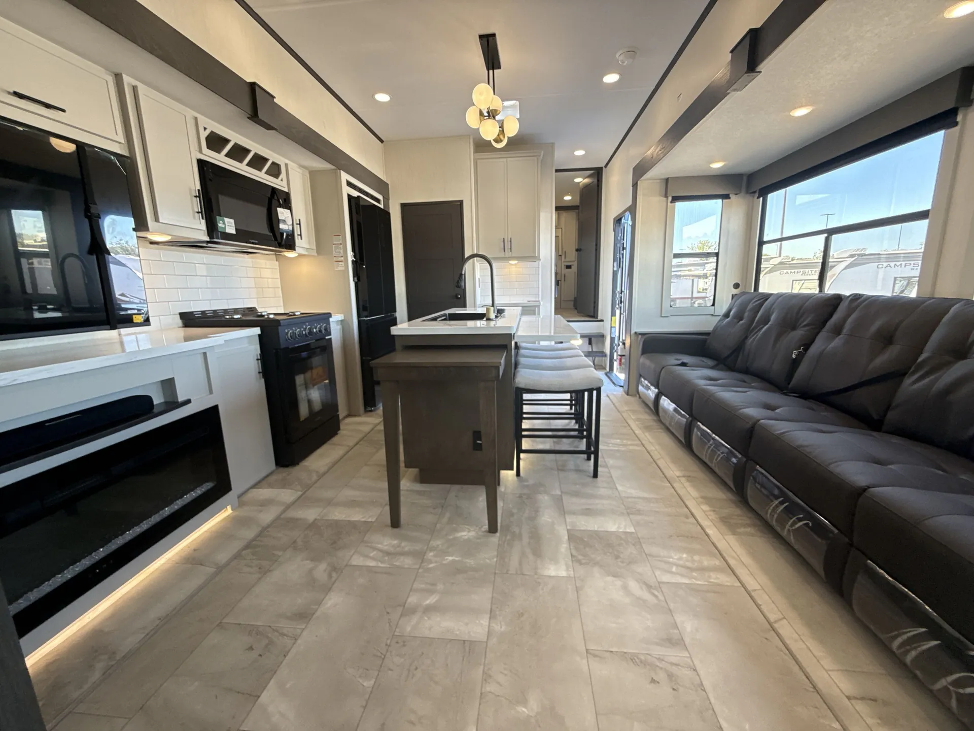2026 prime time Sanibel 39HYBRID — living area main