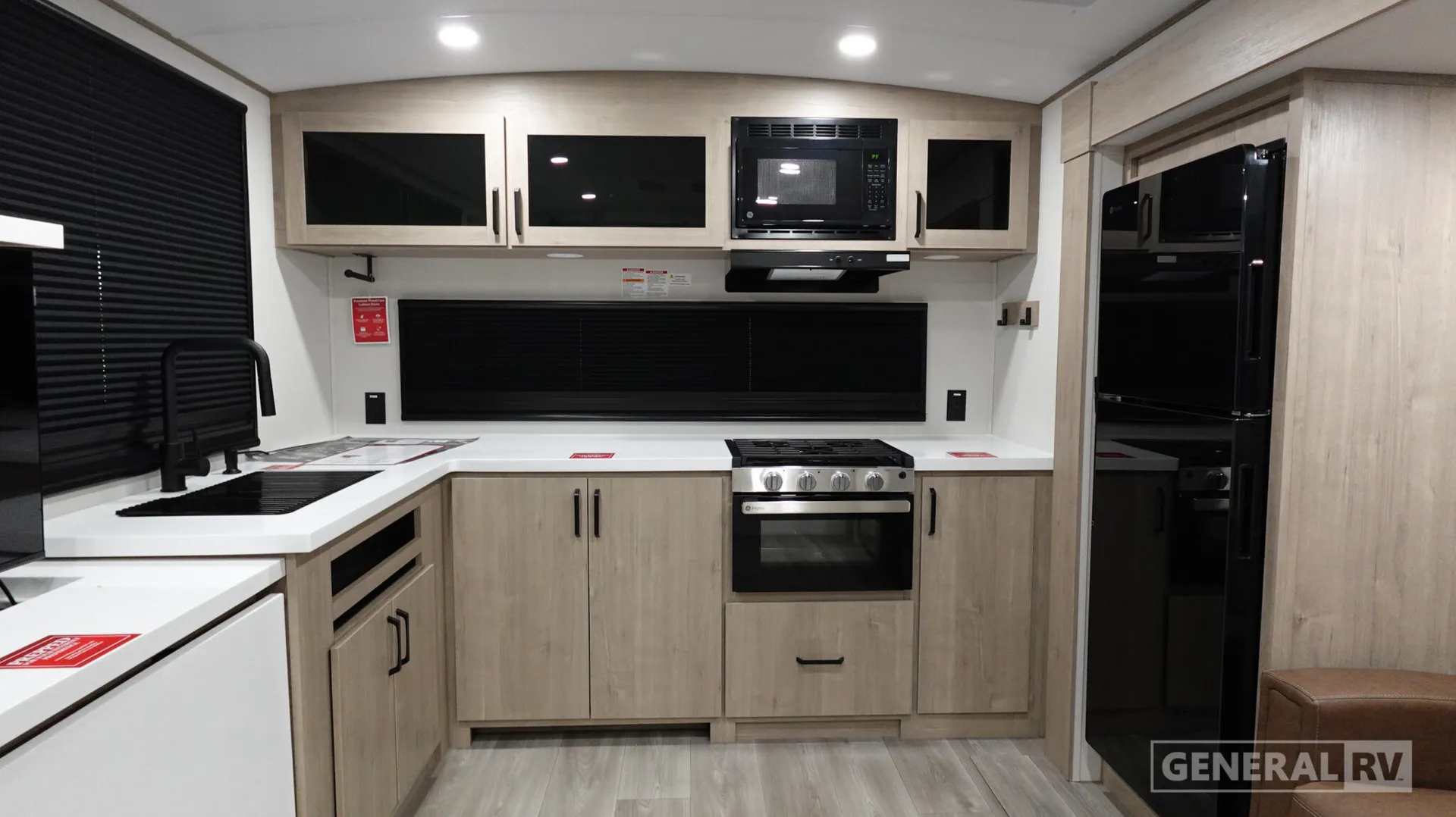 2026 Grand Design Imagine 2700BS - Photo 3