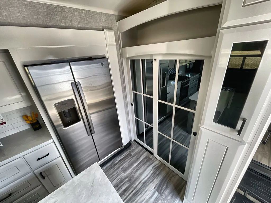 2025 Jayco Pinnacle 38KPTS - Photo 2