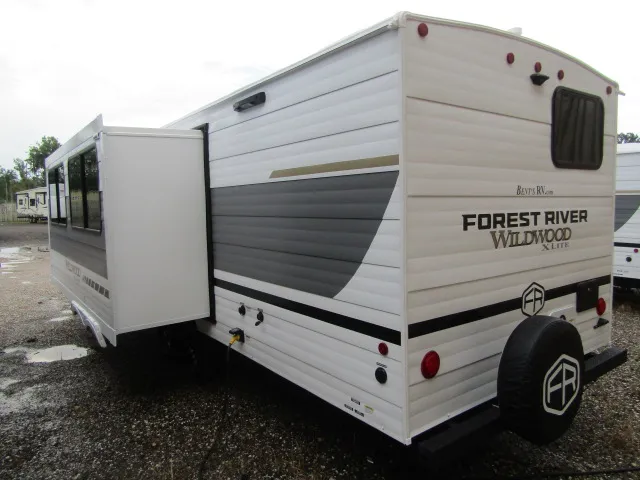 2026 Forest River Wildwood Xlite 26ICE - Photo 4