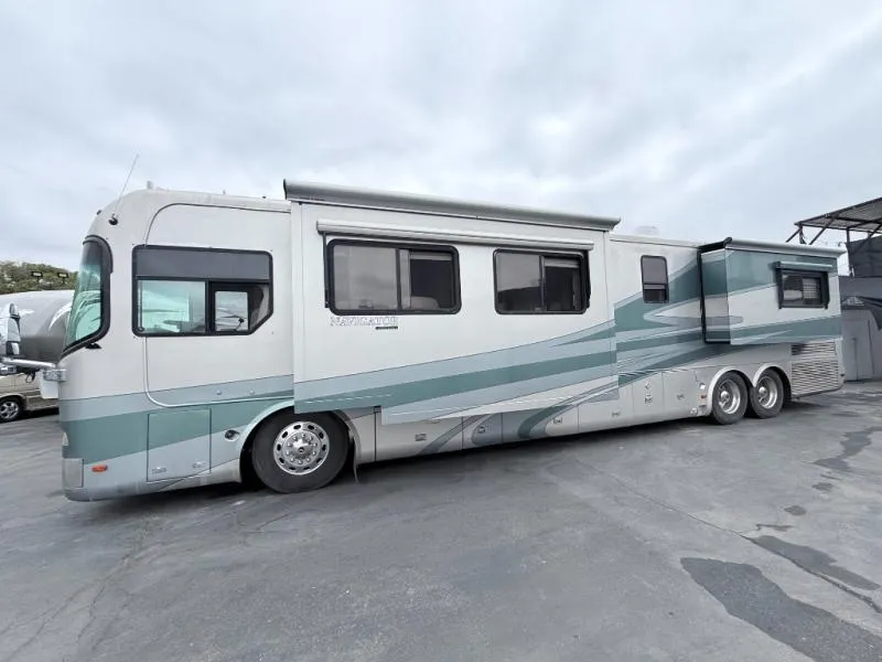 2005 Holiday Rambler Navigator 43PBQ - Main photo