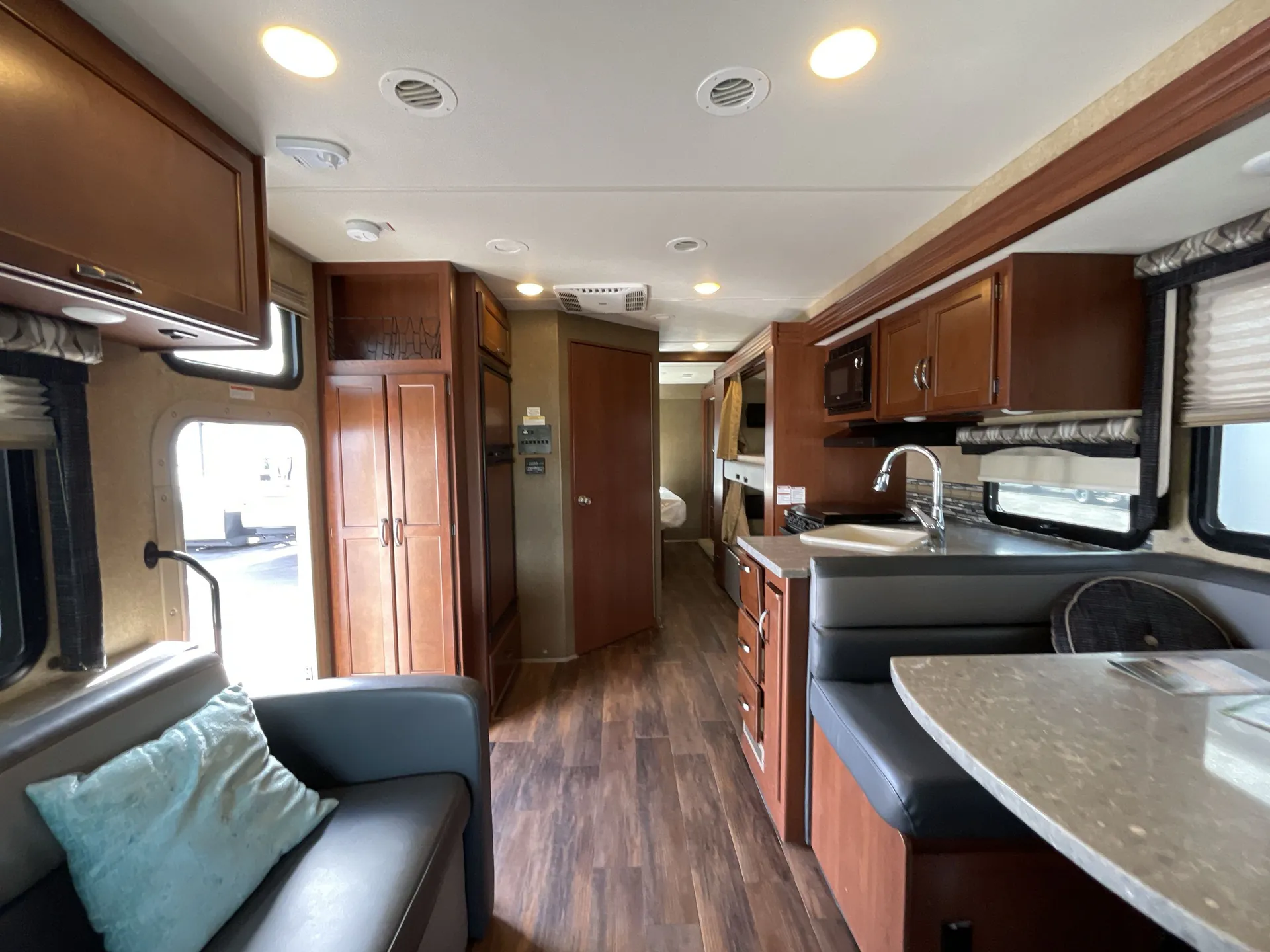2016 Thor Motor Coach A.C.E. 30.2 — living area main