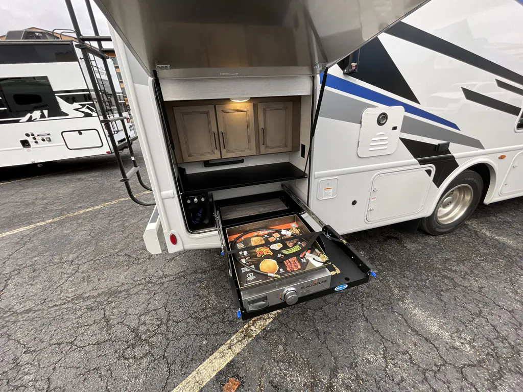 2026 Thor Motor Coach Freedom Traveler A29, Photos photo 22