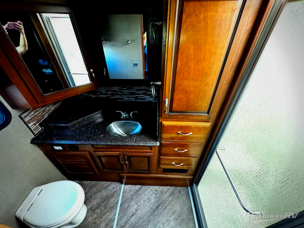 2017 Fleetwood Pace Arrow LXE 38K, Photos photo 17