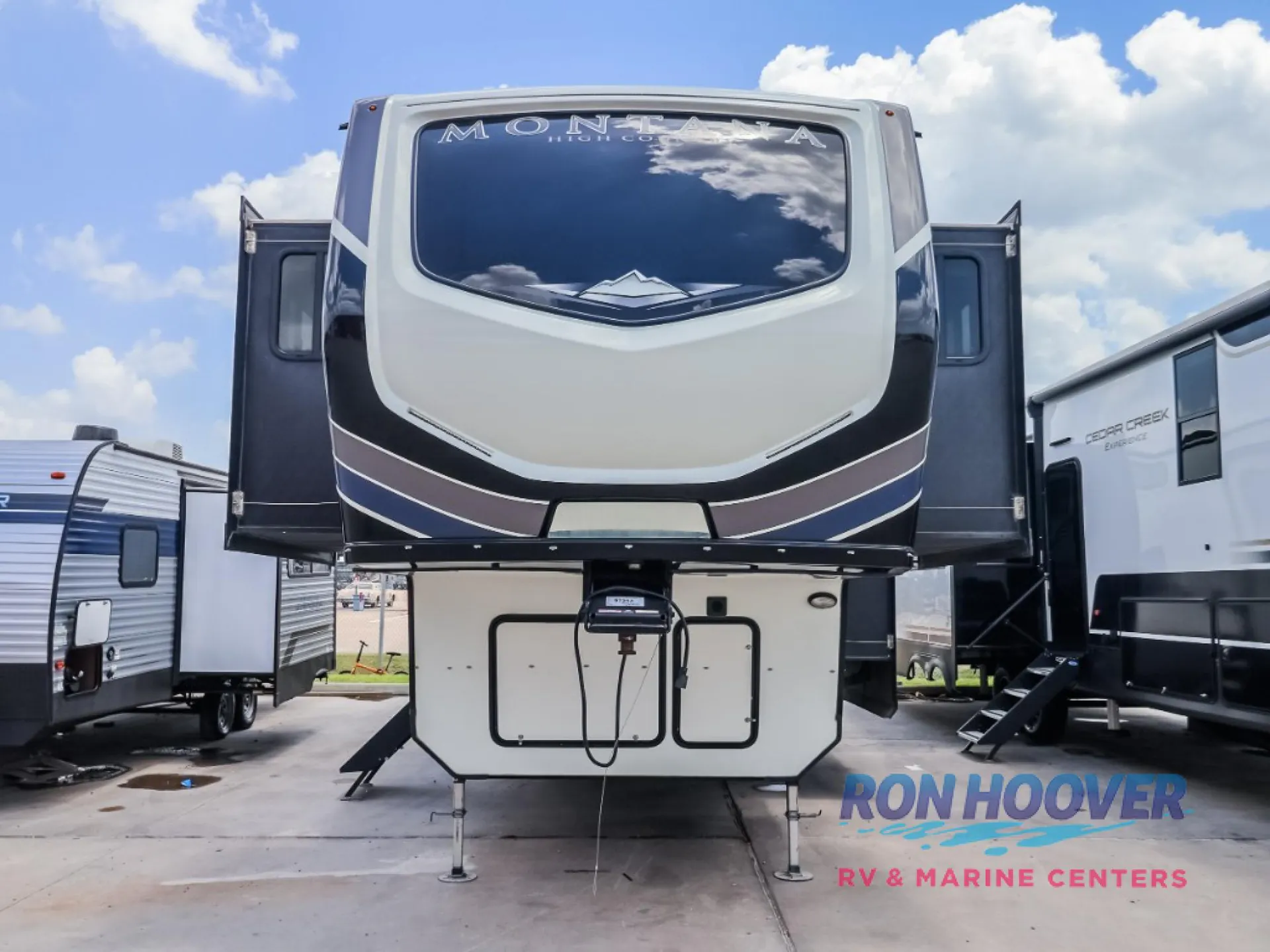 2021 Keystone Montana High Country 377FL - Photo 3