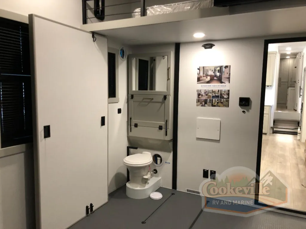2026 Brinkley Model G 4100, Photos photo 30