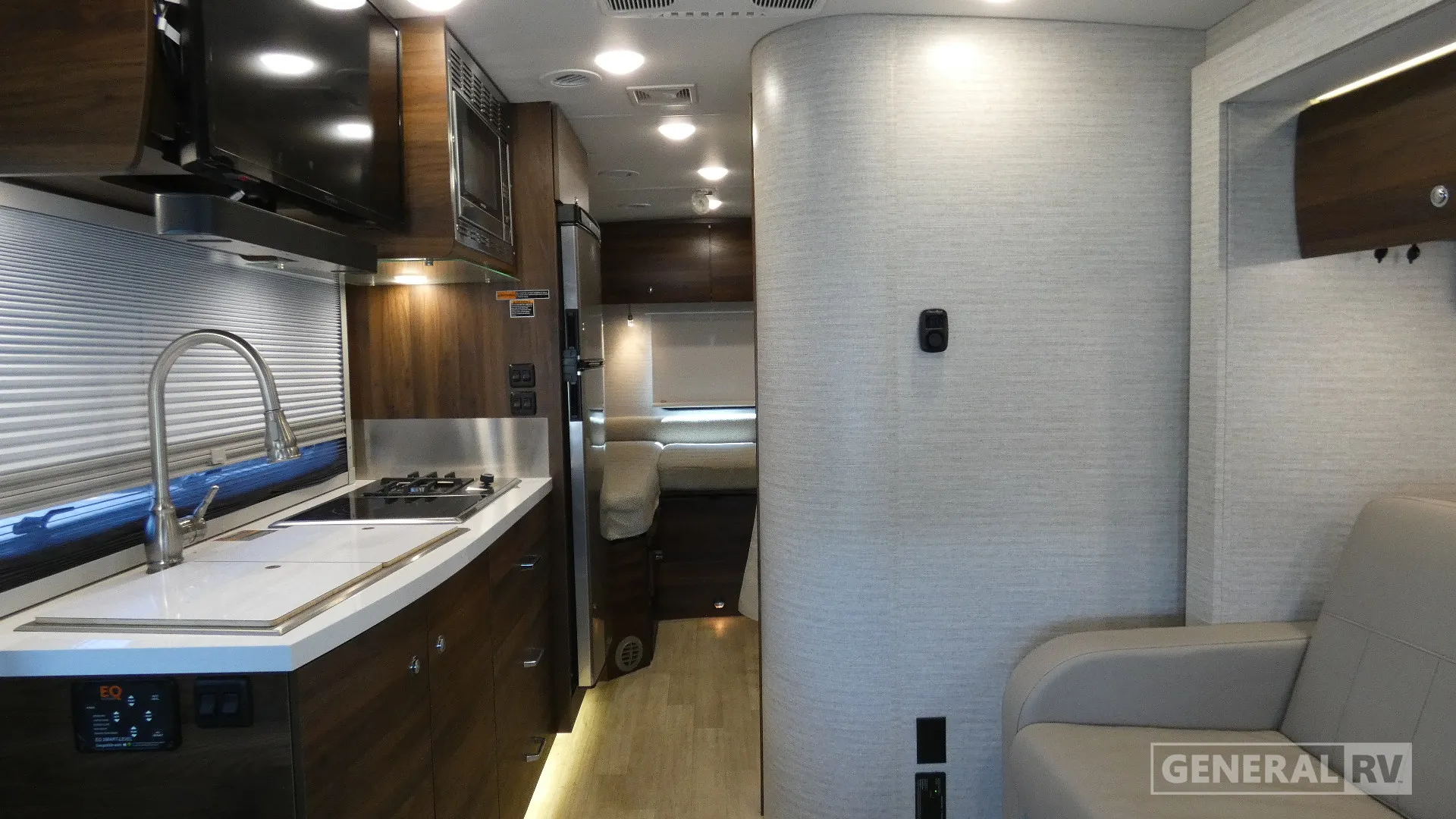 2024 Winnebago View 24V - Photo 3