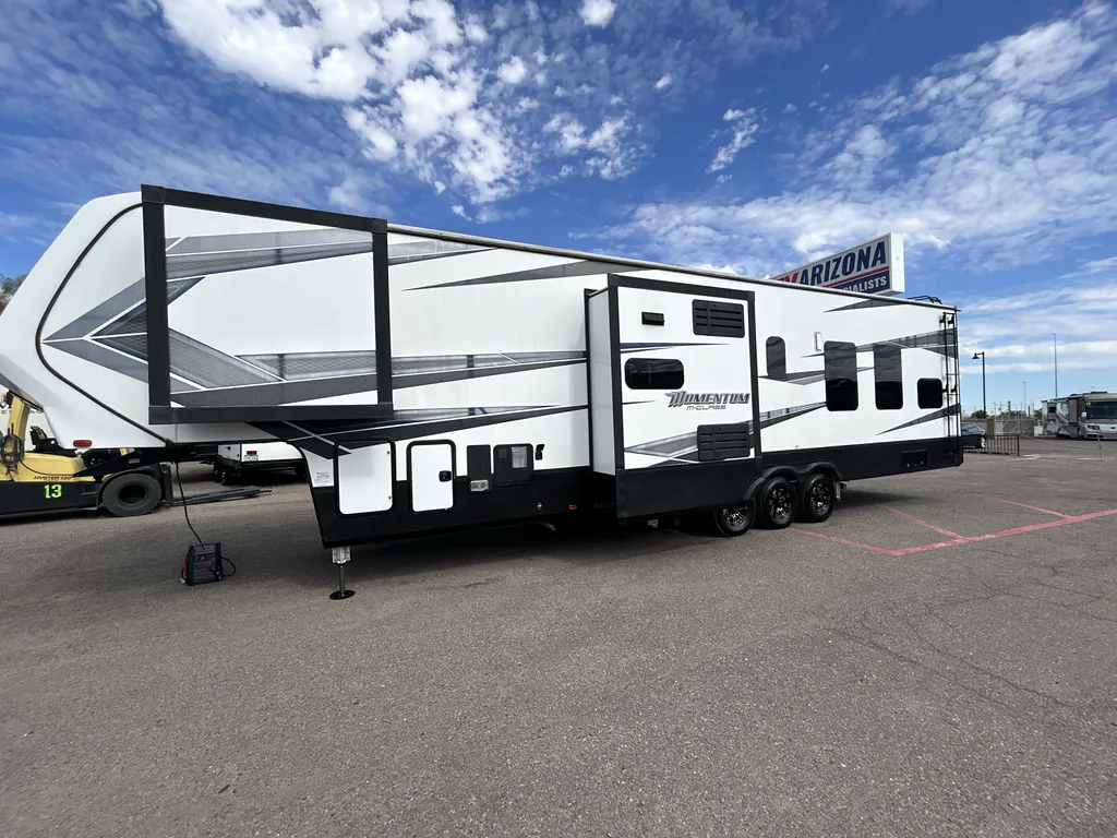 2019 Grand Design Momentum 381M, Photos photo 6