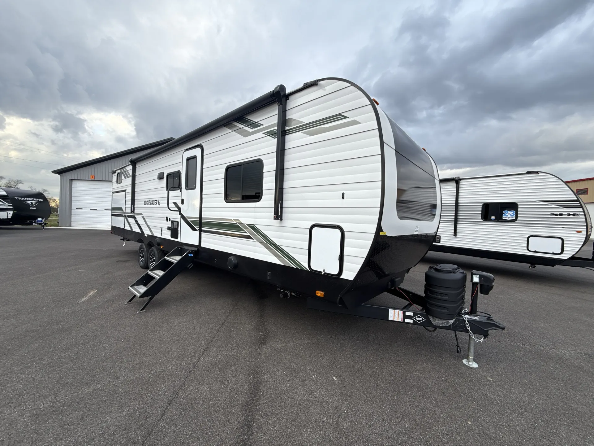 2025 Heartland Eddie Bauer 34BSBH - Photo 2