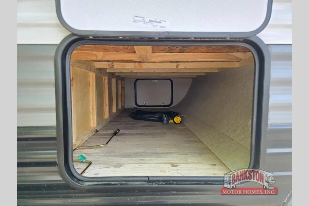2025 Gulf Stream RV Kingsport Ultra Lite 228SB - Photo 4