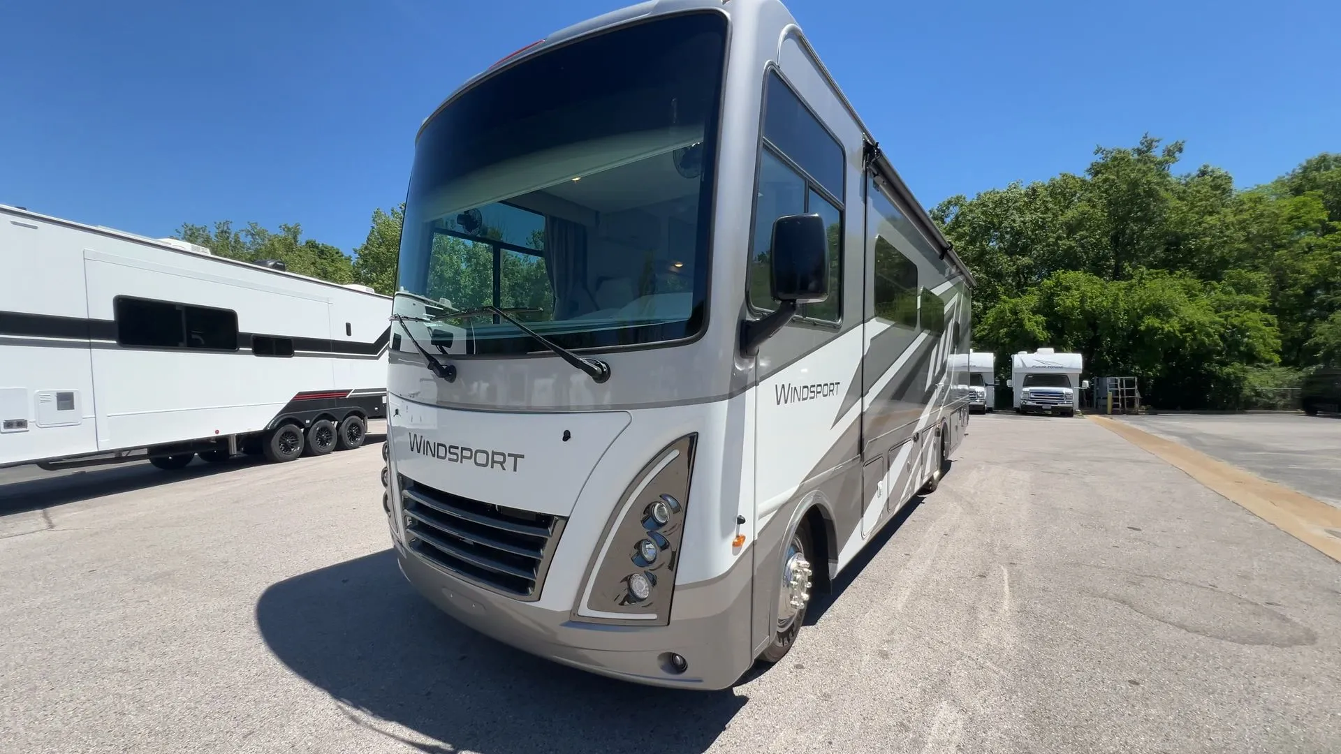 2027 Thor Motor Coach Windsport 29L - Photo 4