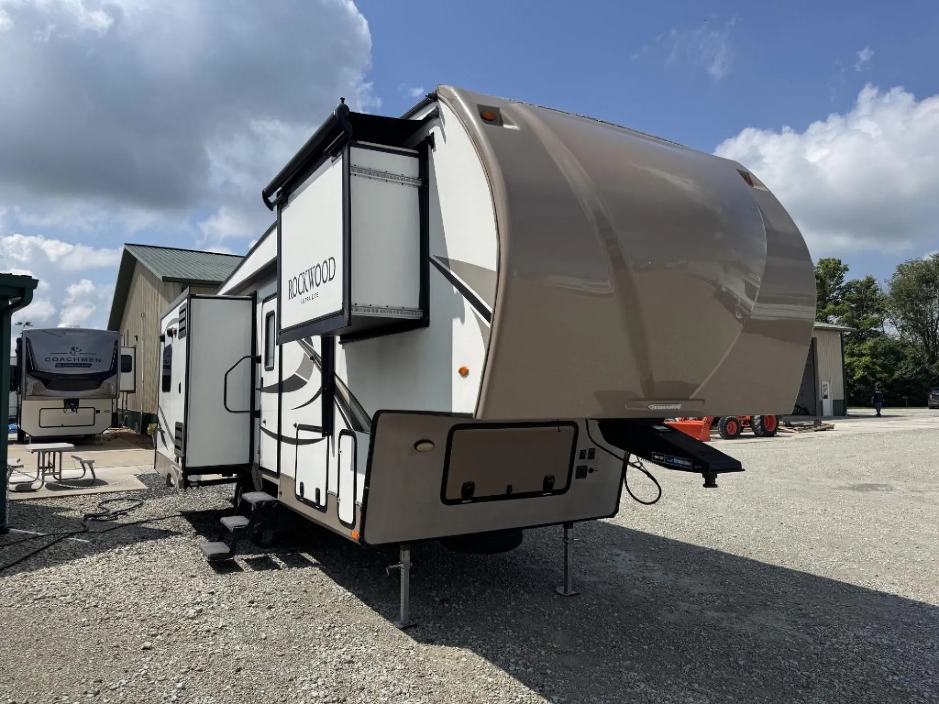 2019 Forest River Rockwood Ultra Lite 2650WS - Photo 2