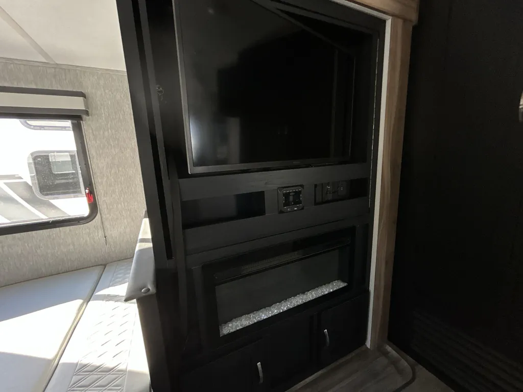 2023 Coachmen Freedom Express Ultra Lite 274RKS, Photos photo 20