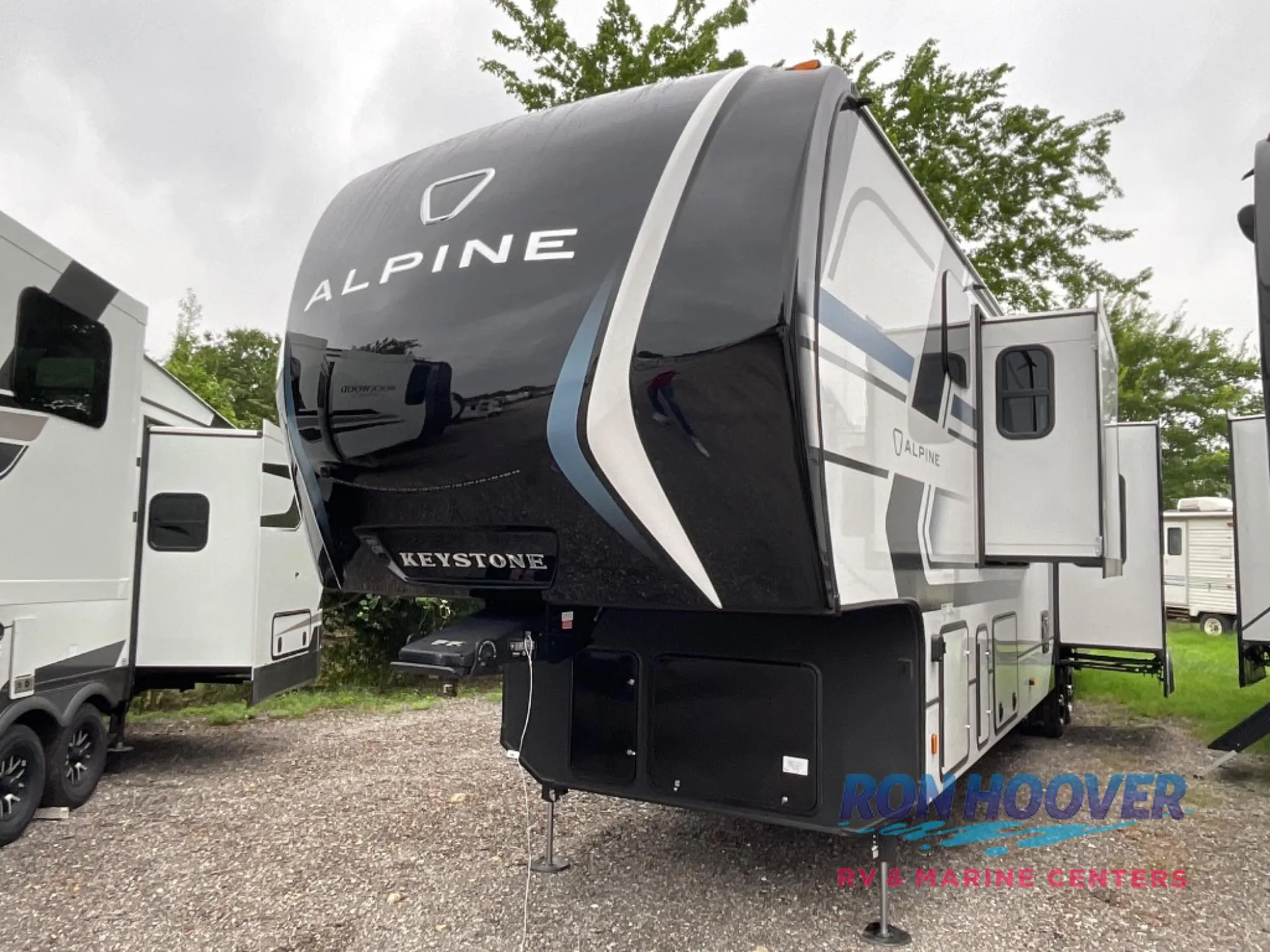 2026 Keystone Alpine 3910RK dealer photo 1 from Ron Hoover RV & Marine