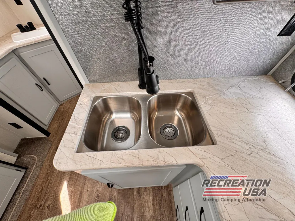 2022 Forest River Vibe 28BH, Photos photo 17