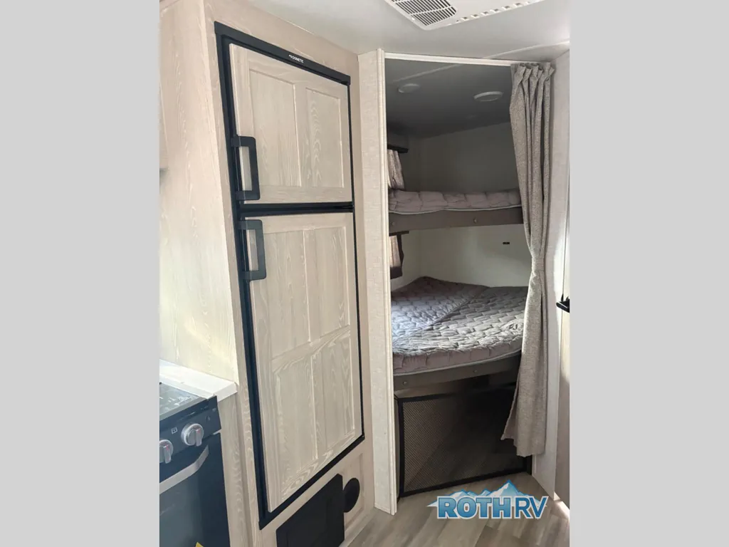 2021 Forest River Flagstaff Micro Lite 25BRDS, Photos photo 12