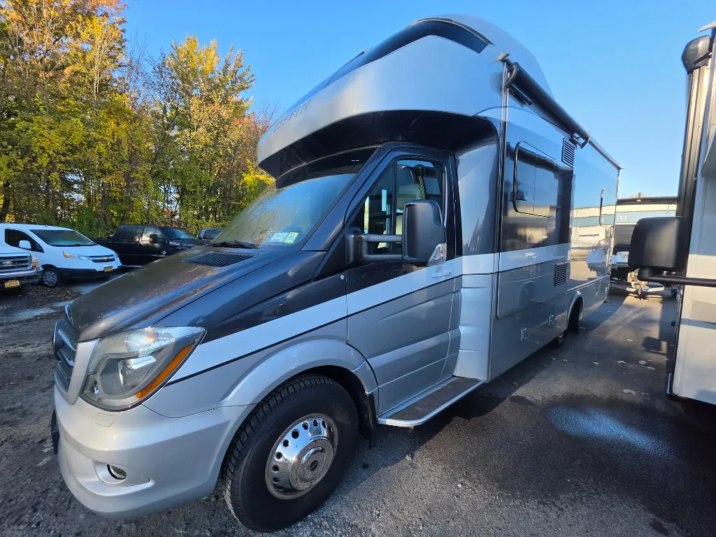 2019 Tiffin Wayfarer 24 TW, Photos photo 4