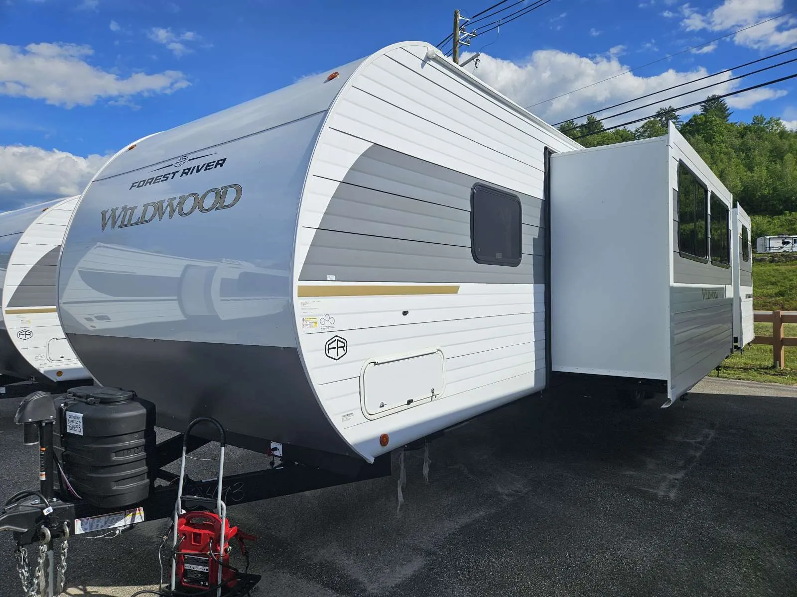 2027 Forest River Wildwood 31KQBTS - Photo 4