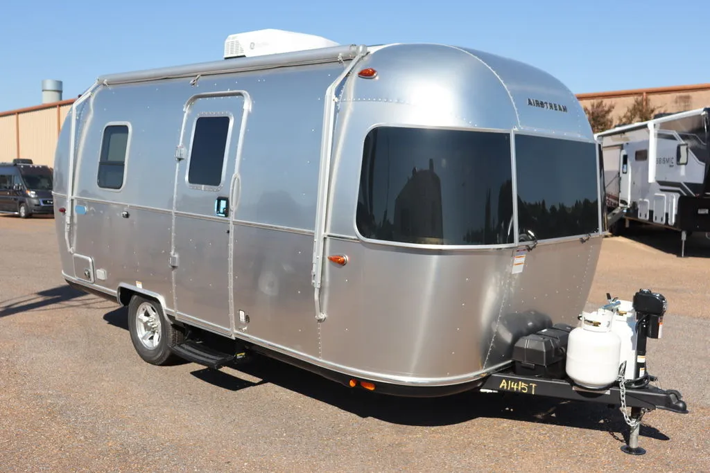 2026 Airstream Bambi 20FB - Photo 2