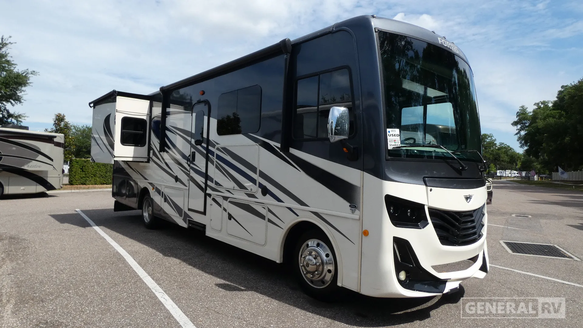 2022 Fleetwood Fortis 32RW - Photo 2