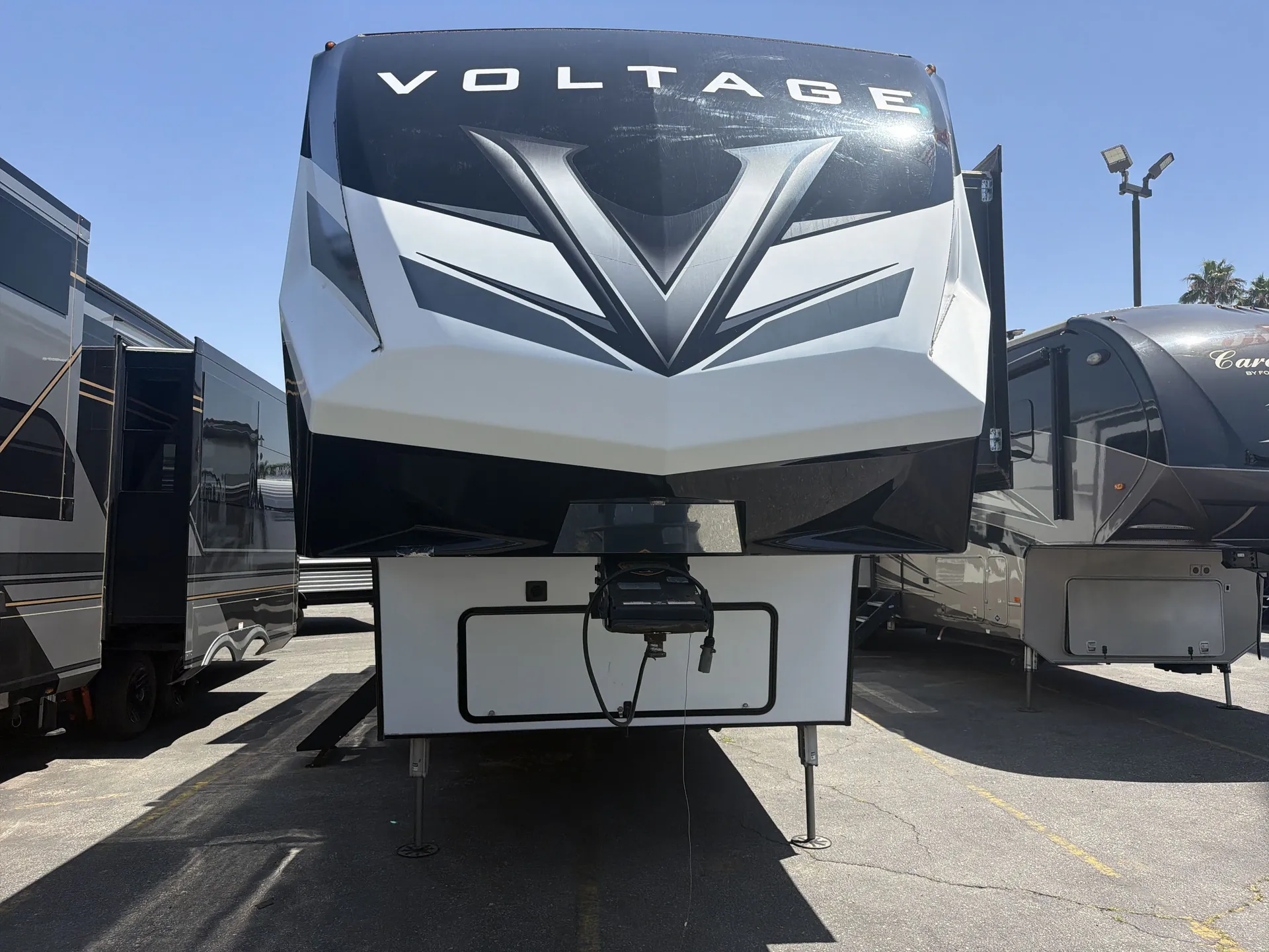 2021 Dutchmen Voltage 4175 dealer photo 4 from Camping World