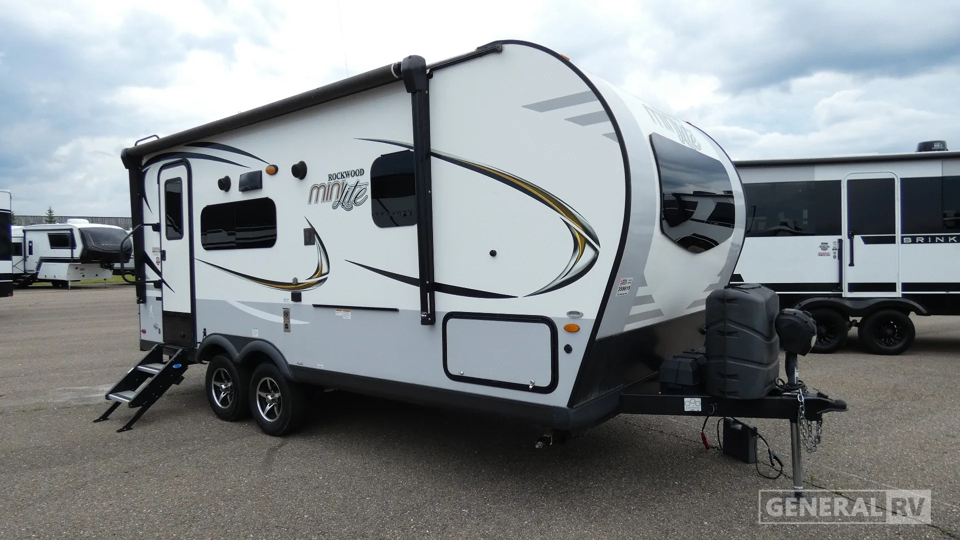 2021 Forest River Rockwood Mini Lite 2109S - Photo 2