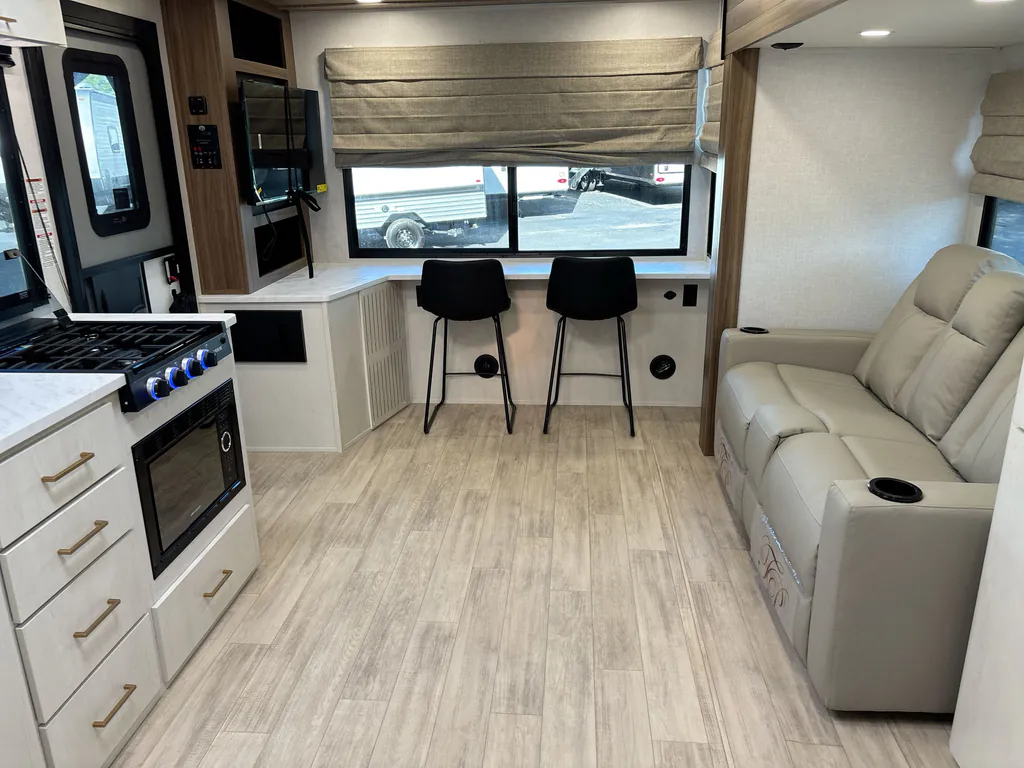 2026 Forest River Vibe Extreme Lite 2400RB, Photos photo 3
