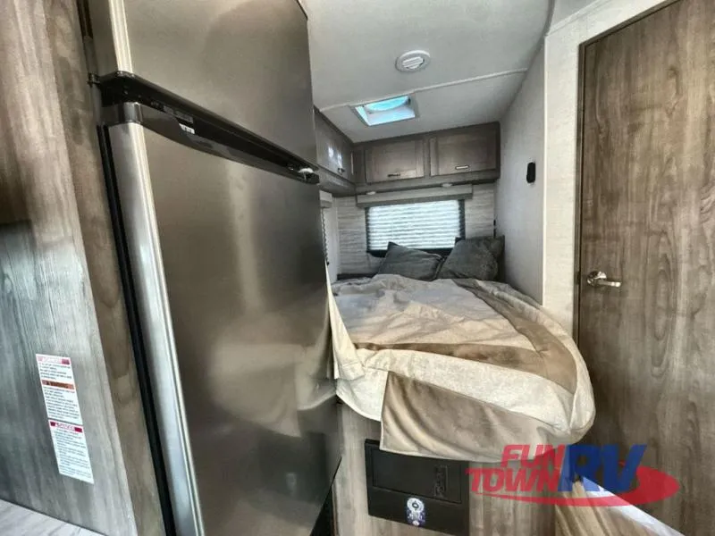 2026 Gulf Stream RV Yellowstone 6237LE - Photo 3