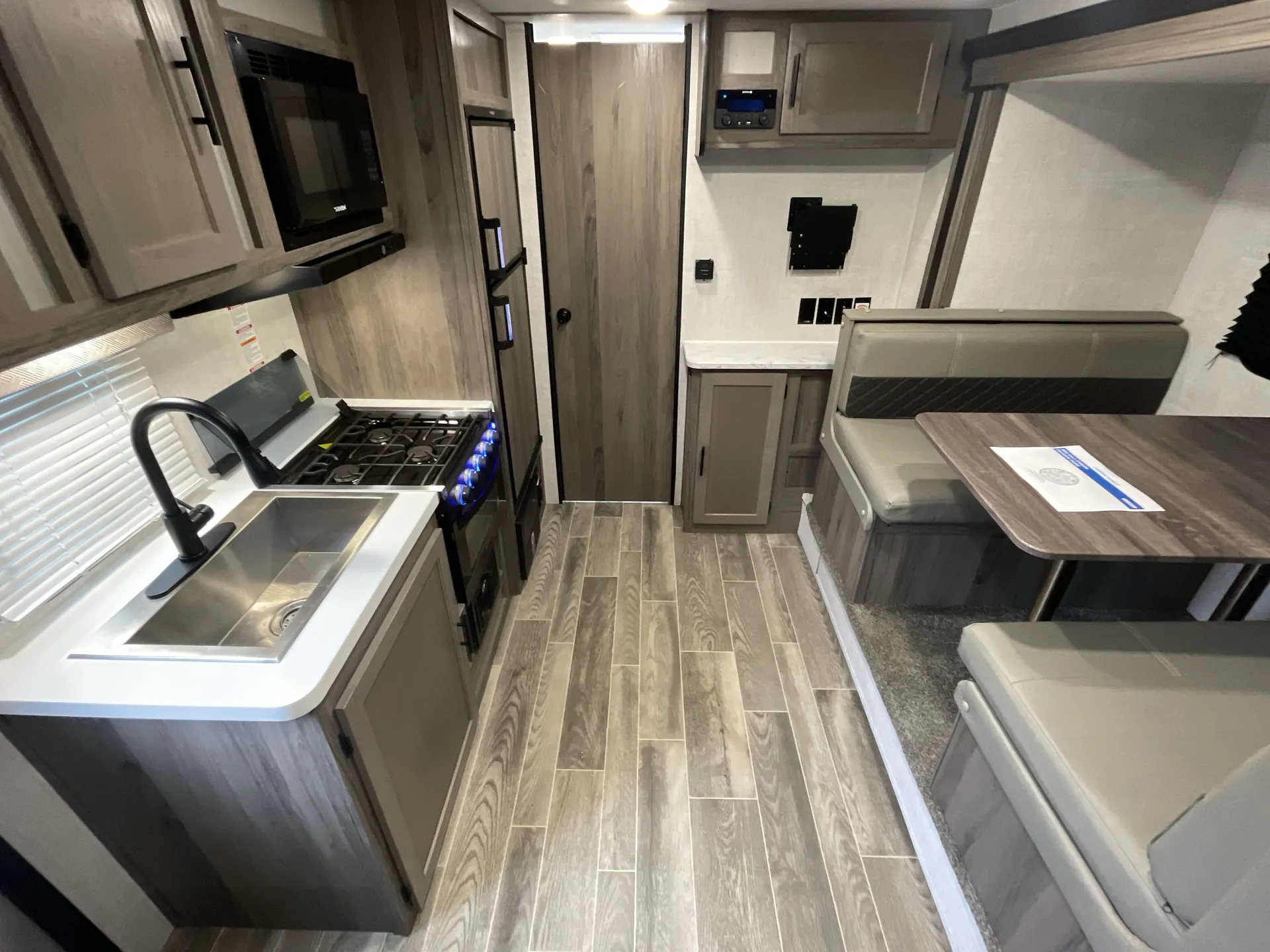 2023 Gulf Stream Envision SVT 21QBD - Photo 3