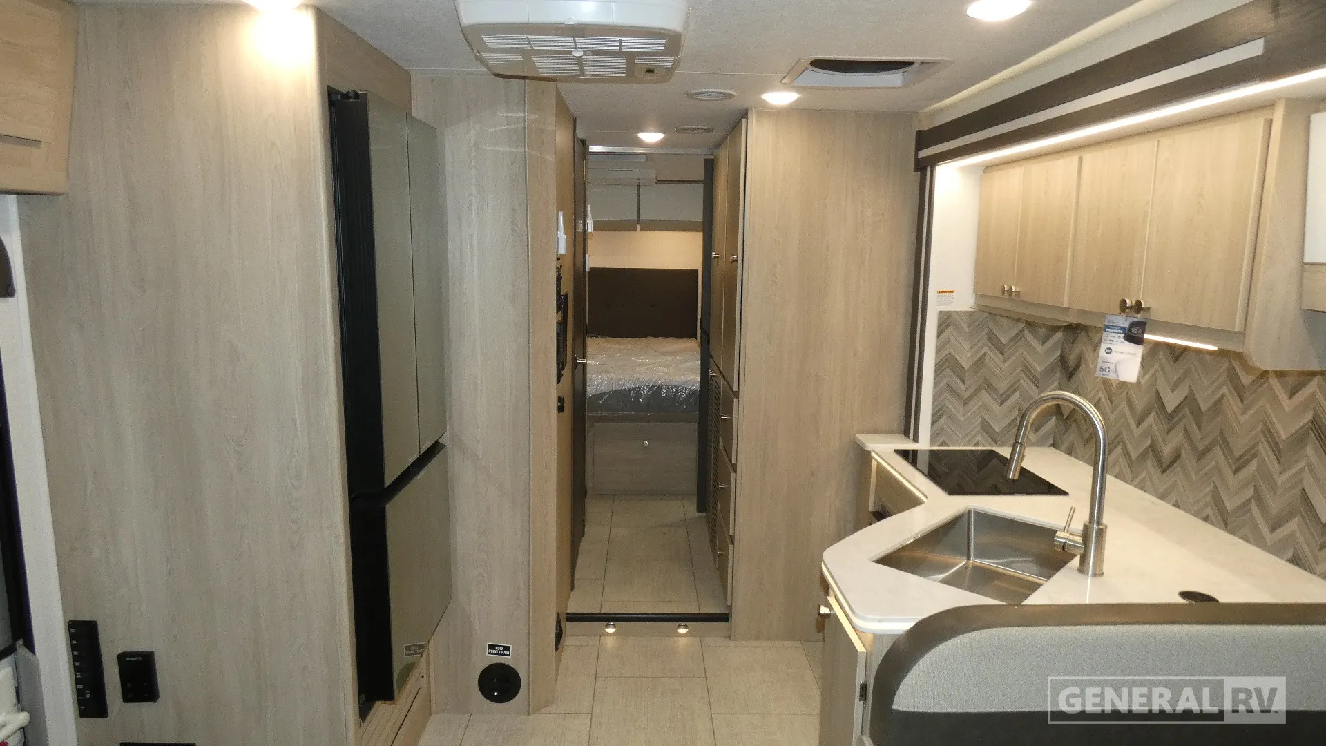 2026 Coachmen Entourage 320LV - Photo 3