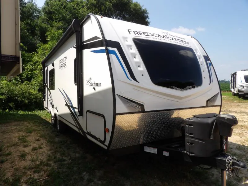 2022 Coachmen Freedom Express Ultra Lite 246RKS - Photo 2
